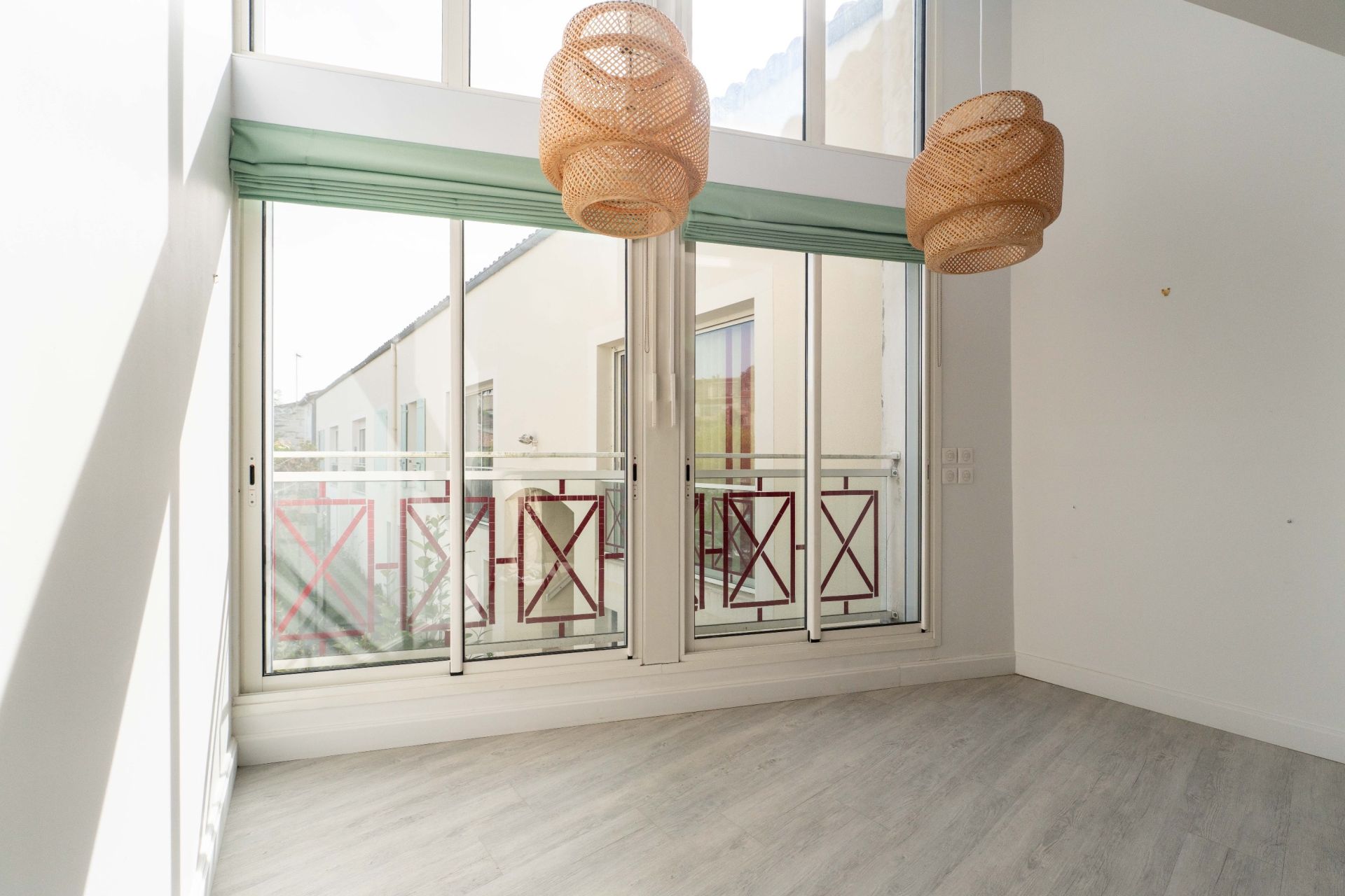 apartment 4 Rooms for sale on SAINTES (17100)