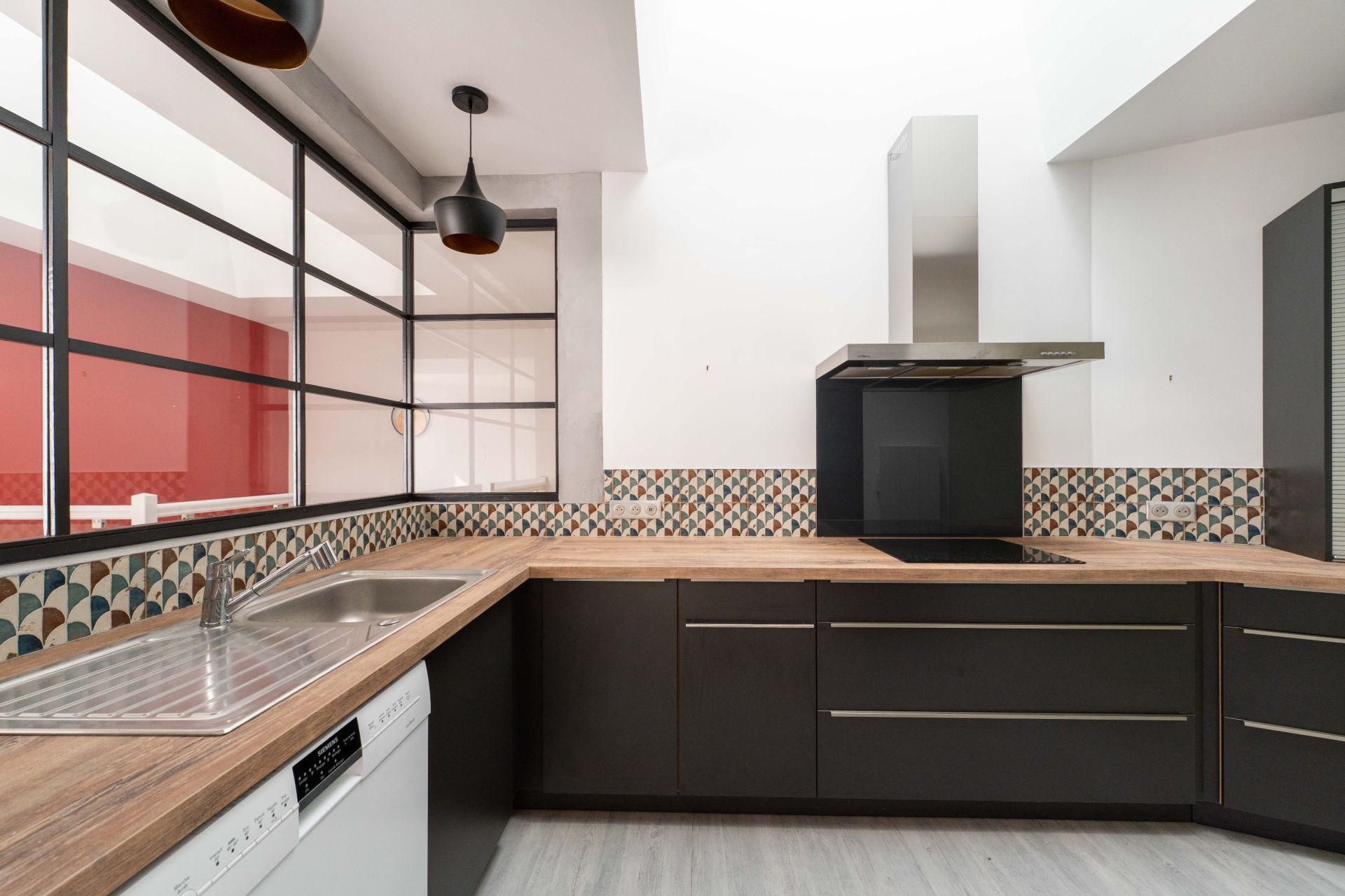 apartment 4 Rooms for sale on SAINTES (17100)