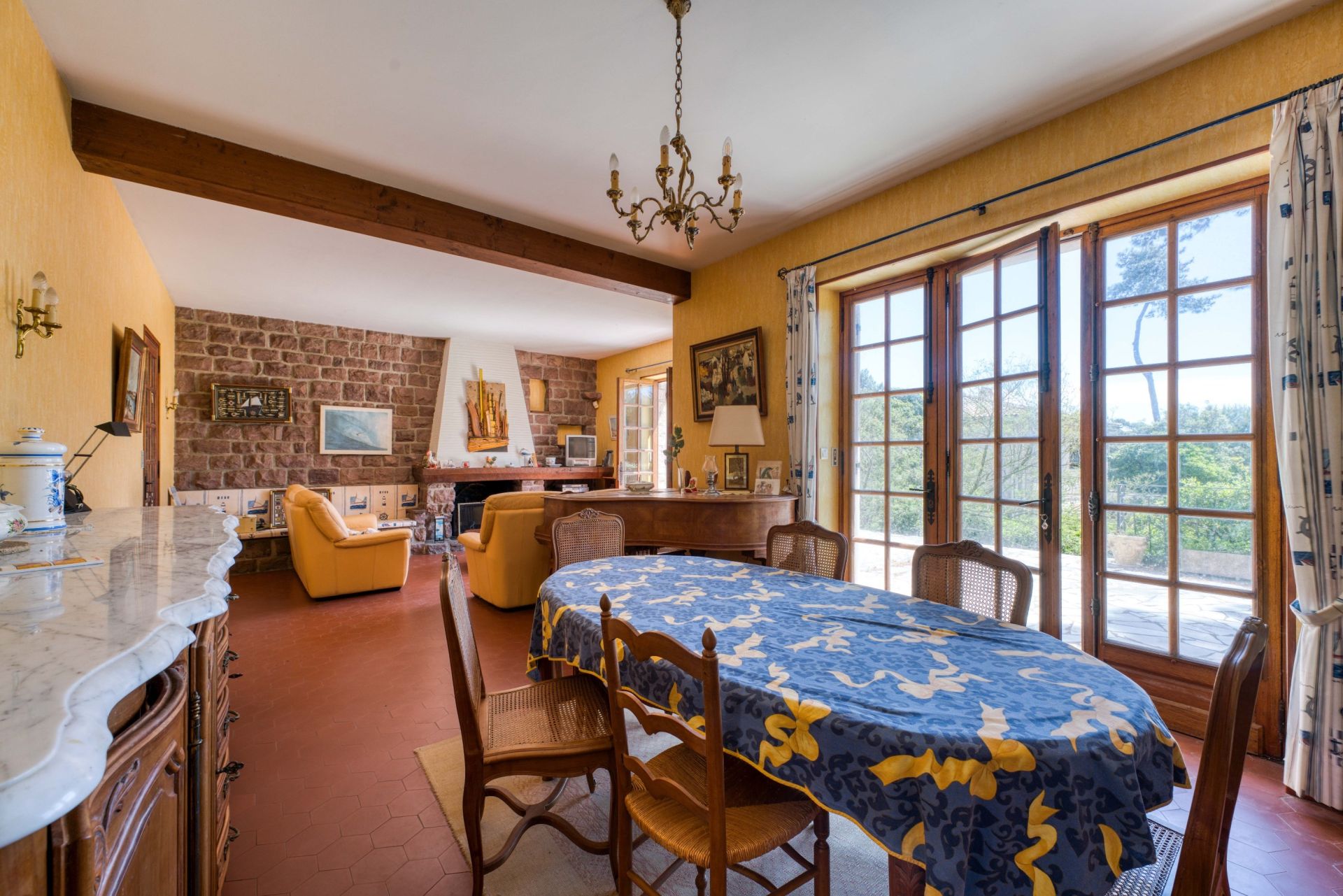 house 6 Rooms for sale on VAUX SUR MER (17640)