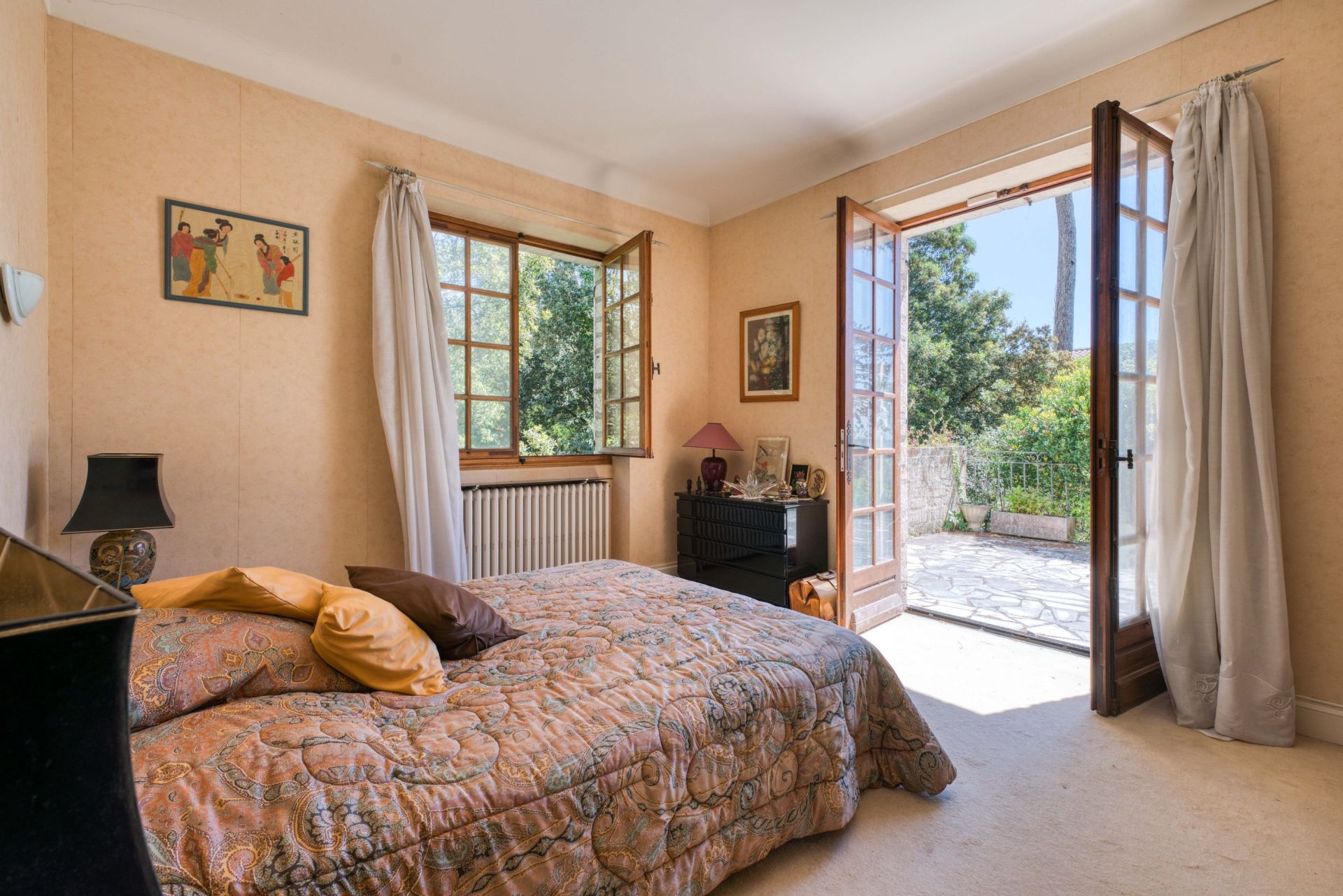 house 6 Rooms for sale on VAUX SUR MER (17640)
