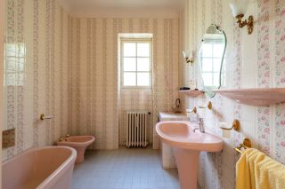 house 6 Rooms for sale on VAUX SUR MER (17640)