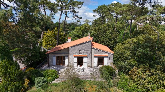 Sale House Vaux-sur-Mer 6&nbsp;Rooms 180.5&nbsp;m²