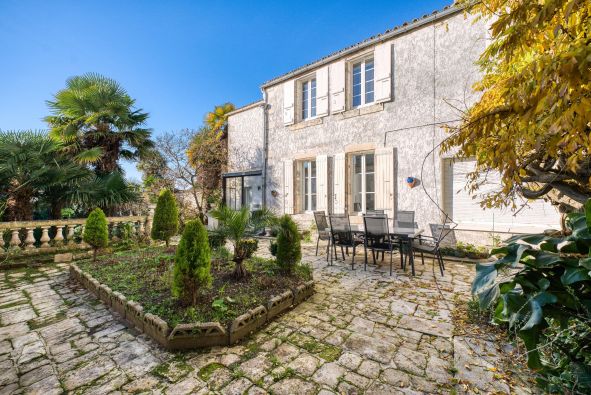 Vente Maison Marennes 8&nbsp;Pièces 210&nbsp;m²