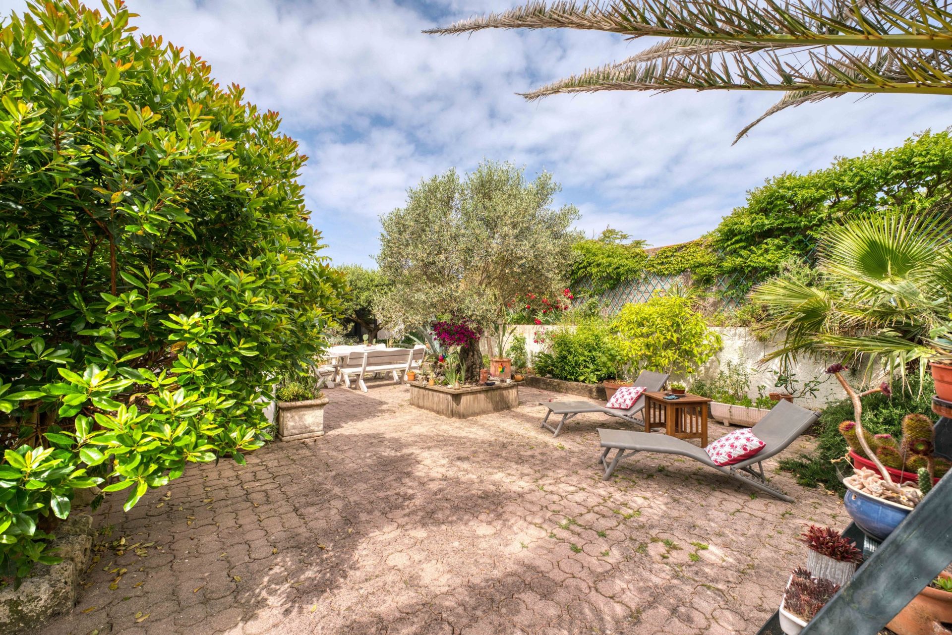 house 5 Rooms for sale on DOMINO (17190)