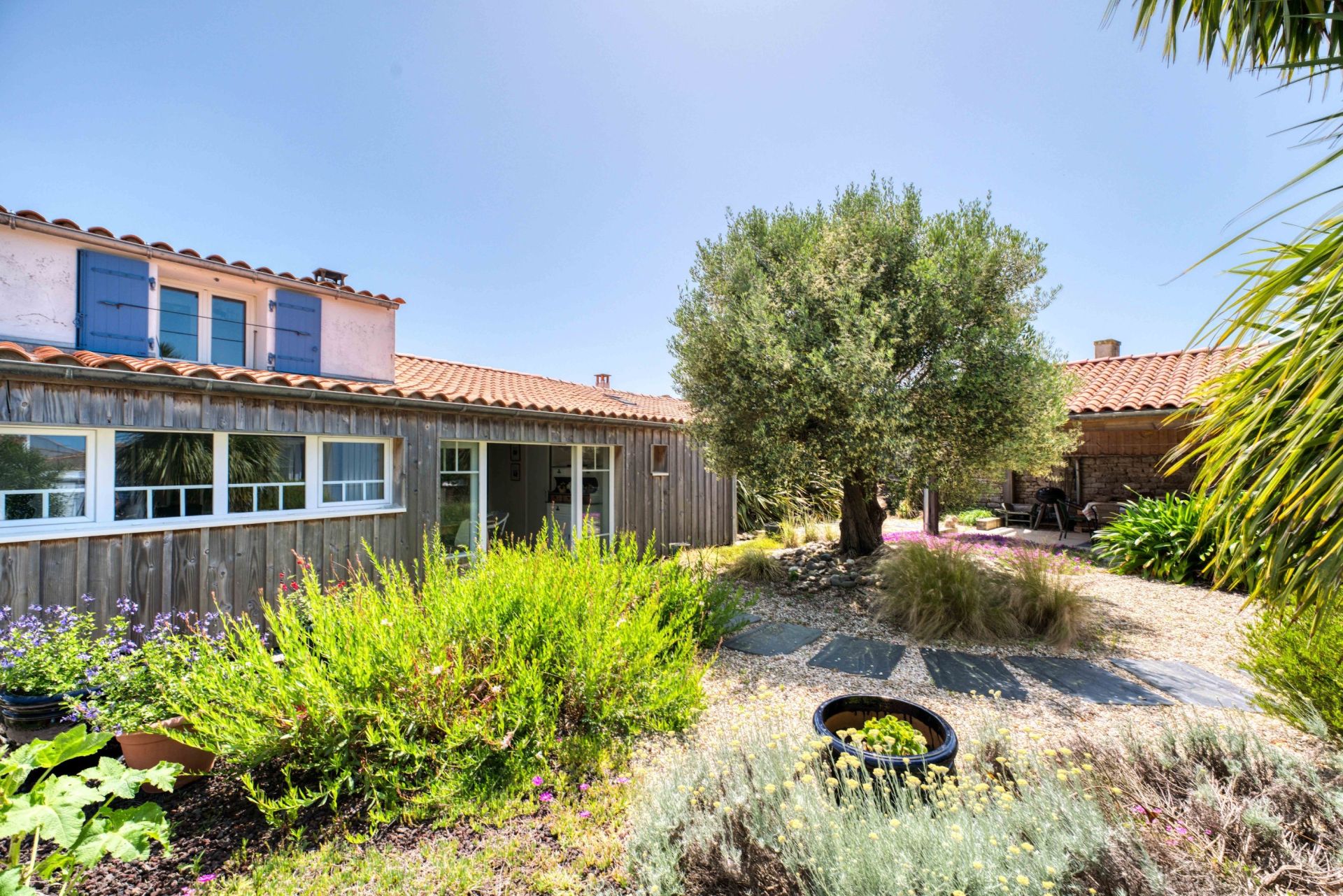house 6 Rooms for sale on ST DENIS D OLERON (17650)