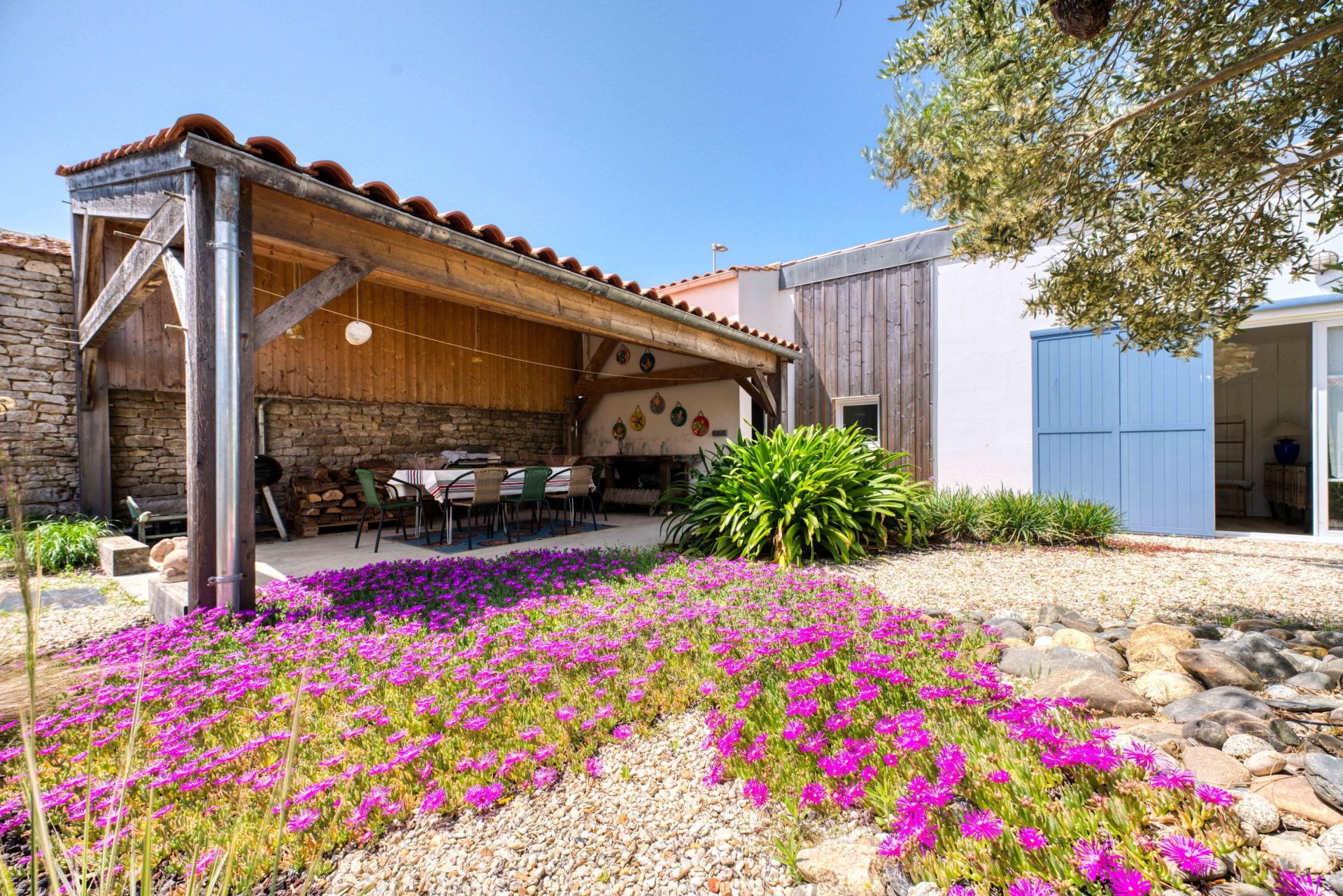 house 6 Rooms for sale on ST DENIS D OLERON (17650)