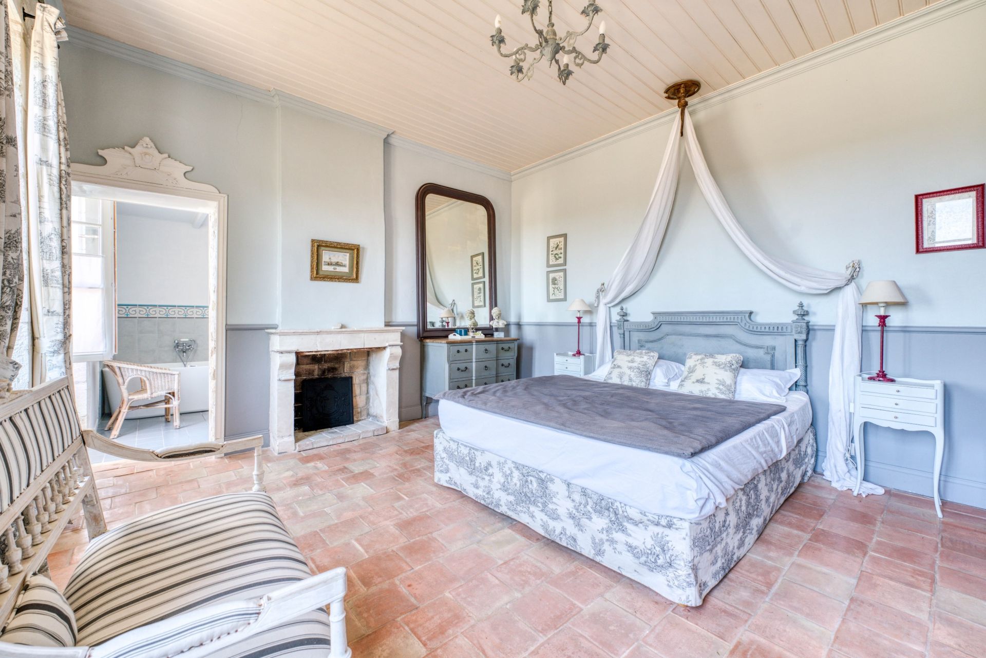 house 12 Rooms for sale on ST PIERRE D OLERON (17310)
