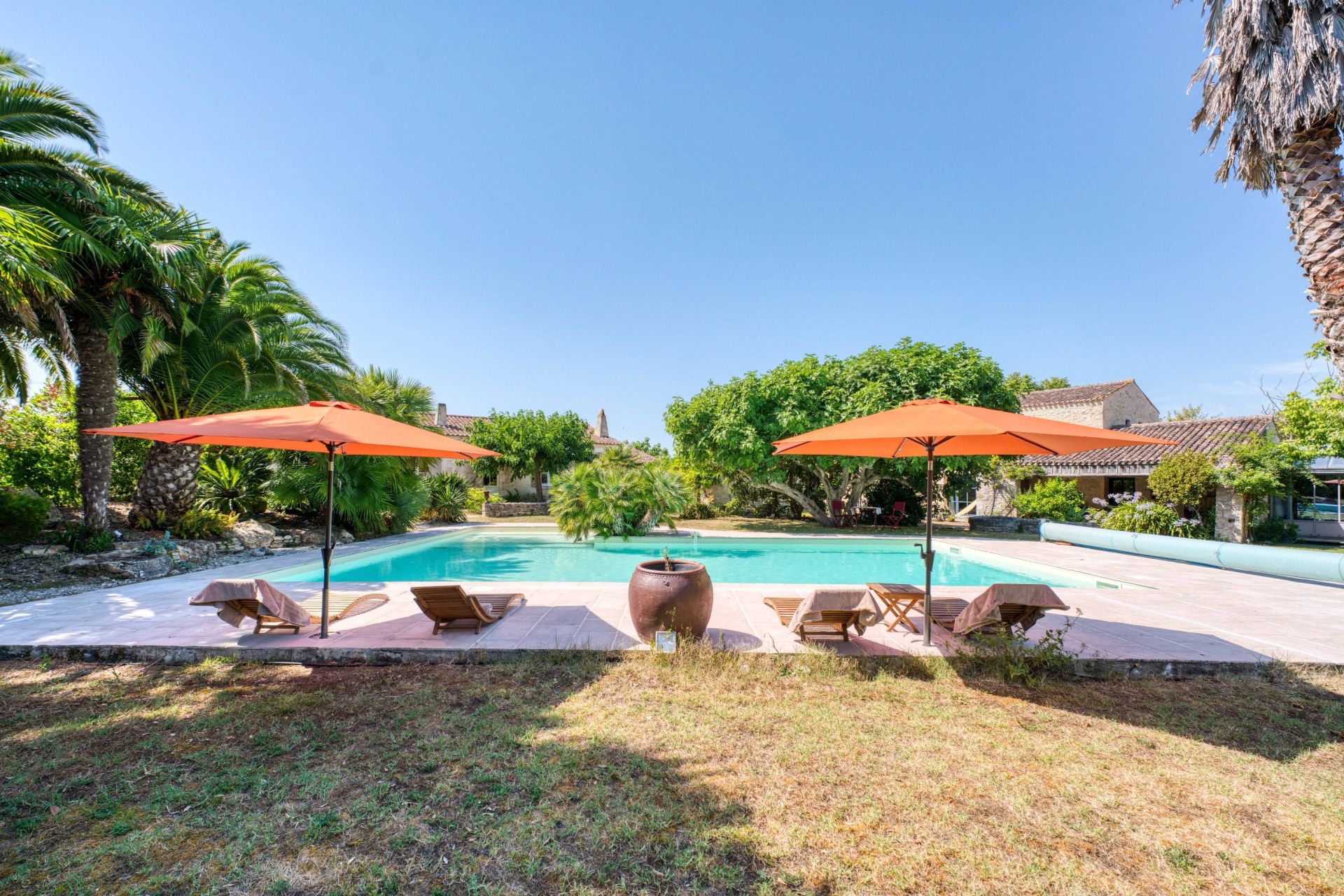 house 12 Rooms for sale on ST PIERRE D OLERON (17310)