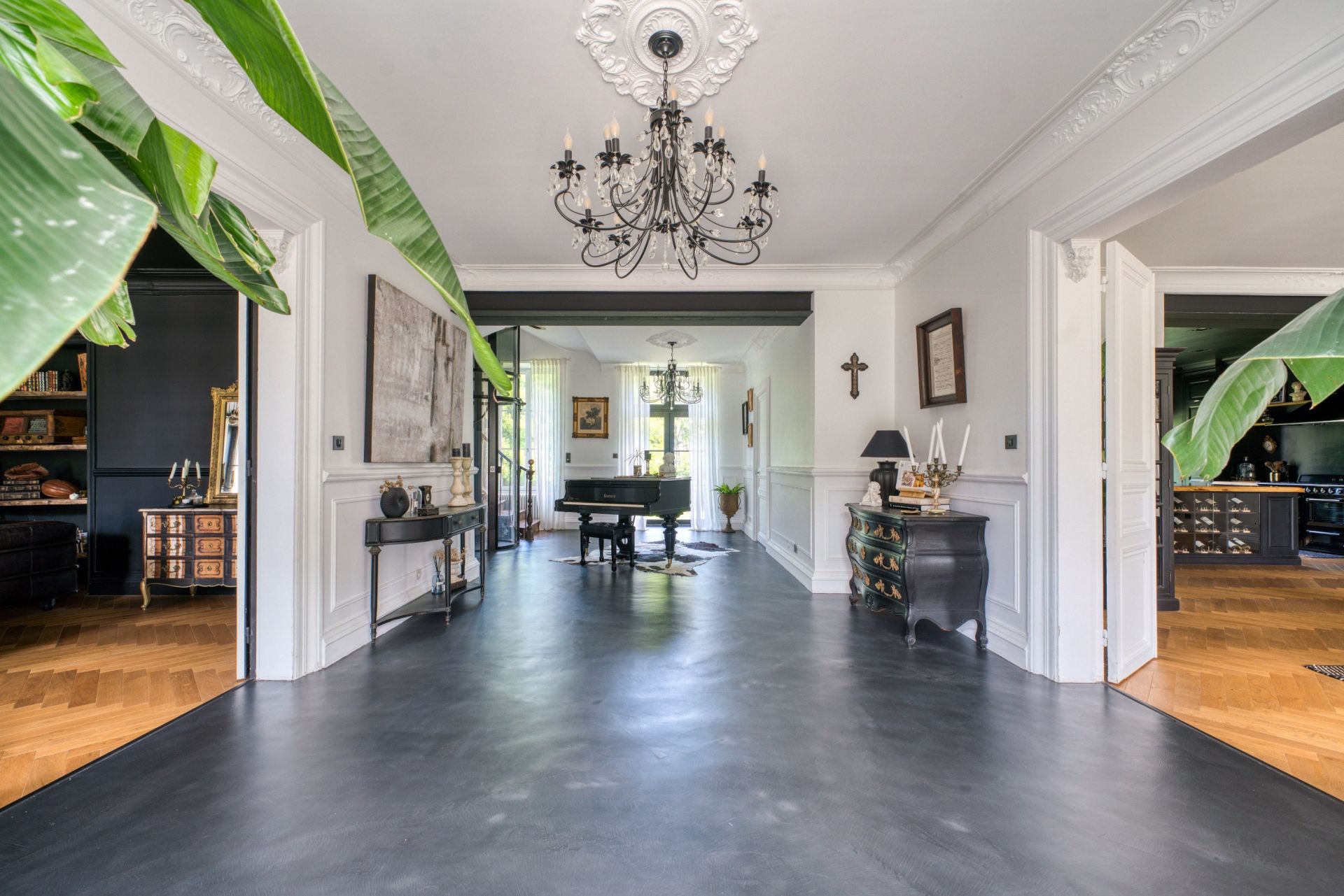 château 23 Pièces en vente sur ST JULIEN DE L ESCAP (17400)