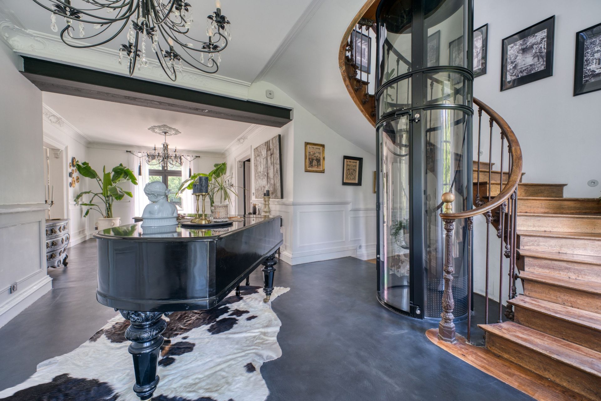 château 23 Pièces en vente sur ST JULIEN DE L ESCAP (17400)