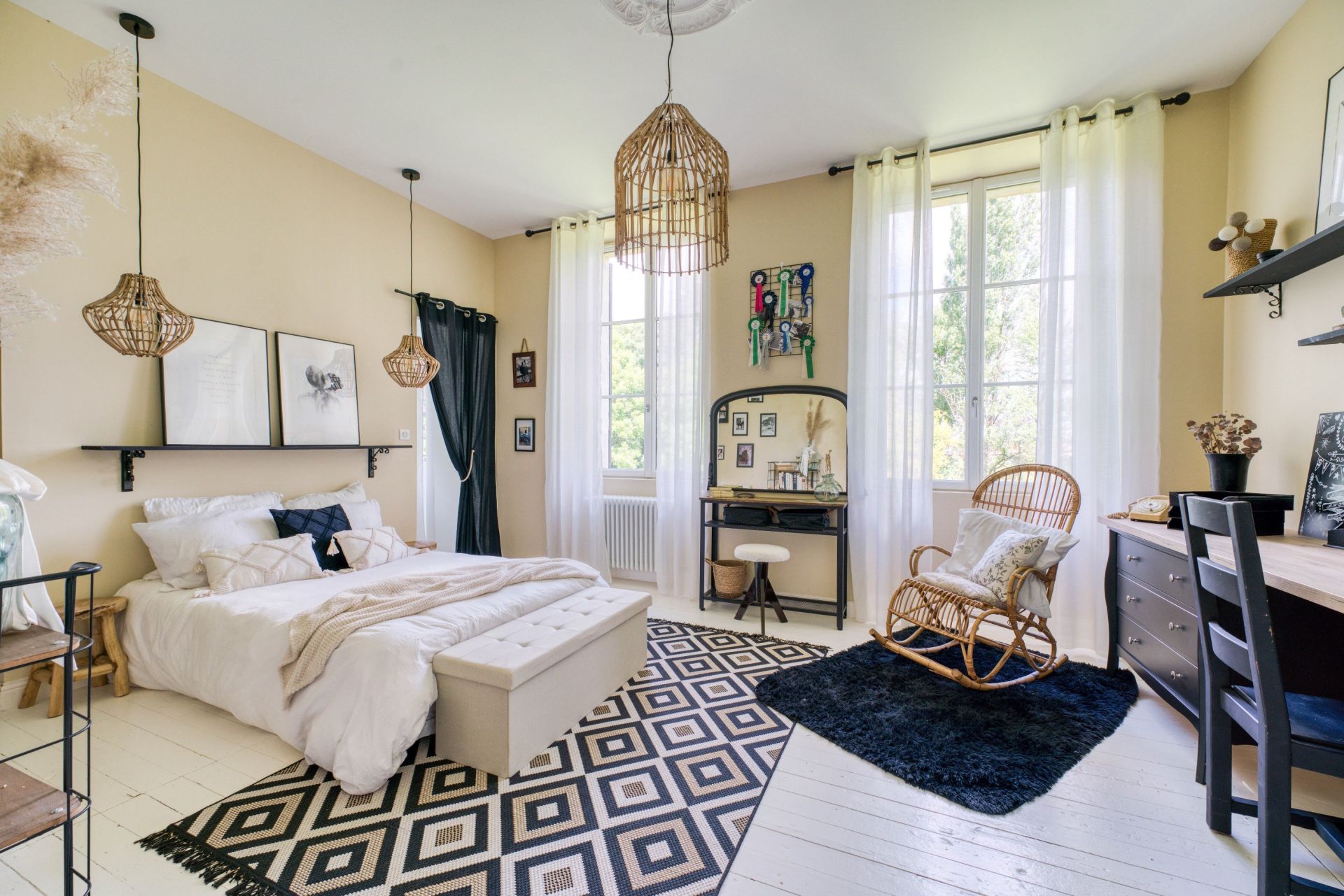 château 23 Pièces en vente sur ST JULIEN DE L ESCAP (17400)