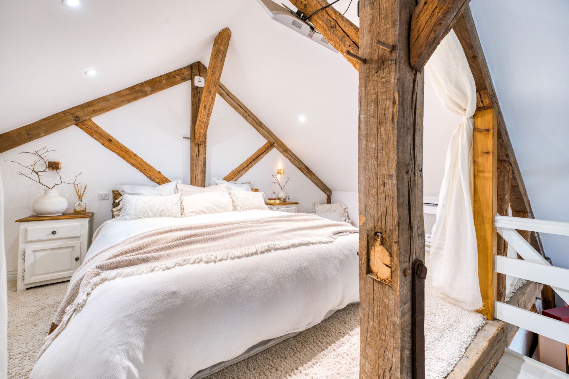château 23 Pièces en vente sur ST JULIEN DE L ESCAP (17400)