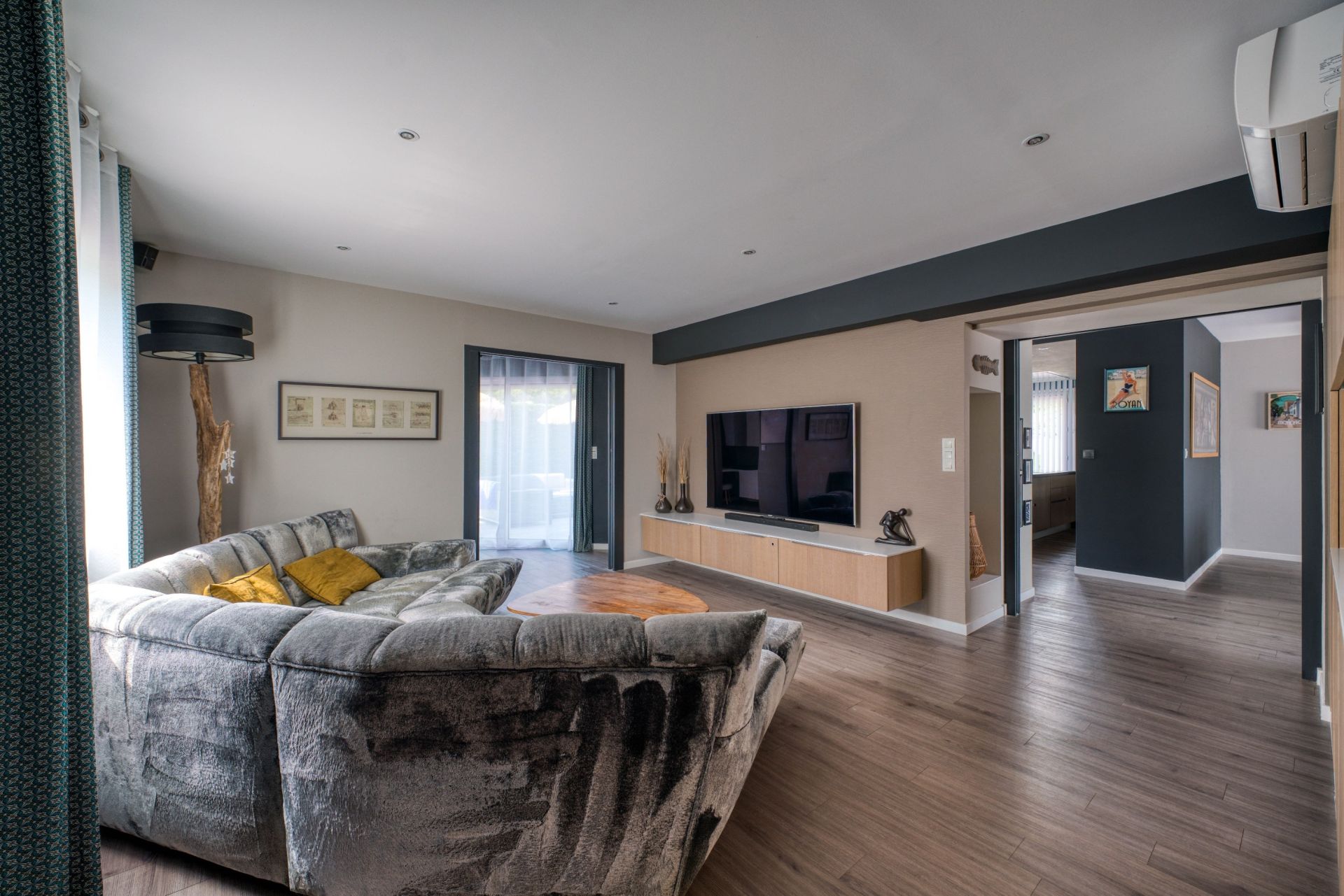 house 10 Rooms for sale on ROYAN (17200)