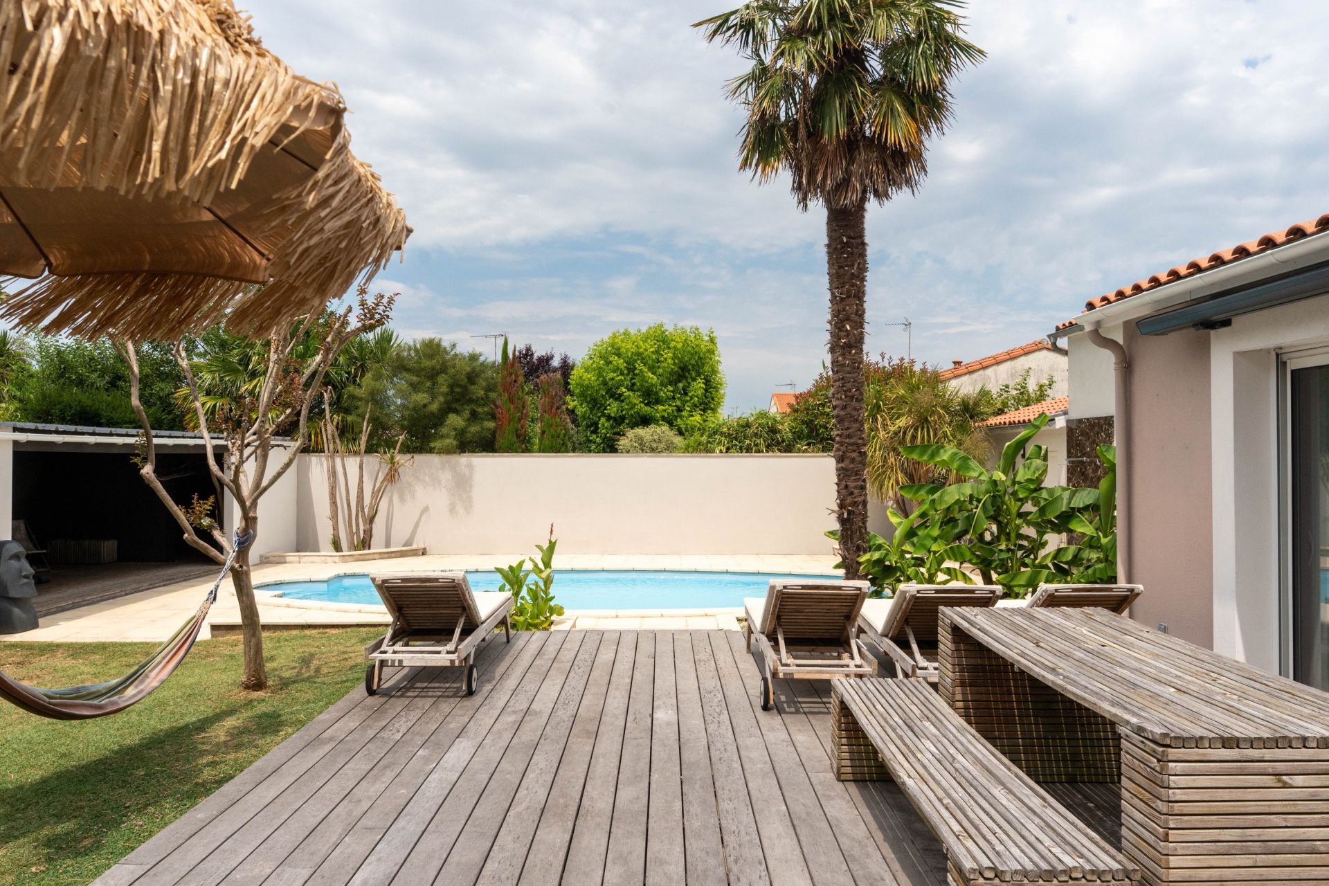 house 10 Rooms for sale on ROYAN (17200)