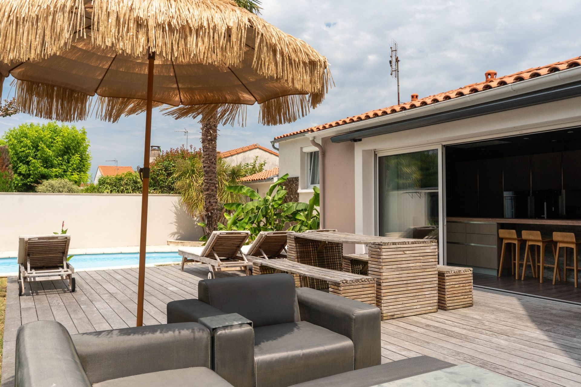 house 10 Rooms for sale on ROYAN (17200)