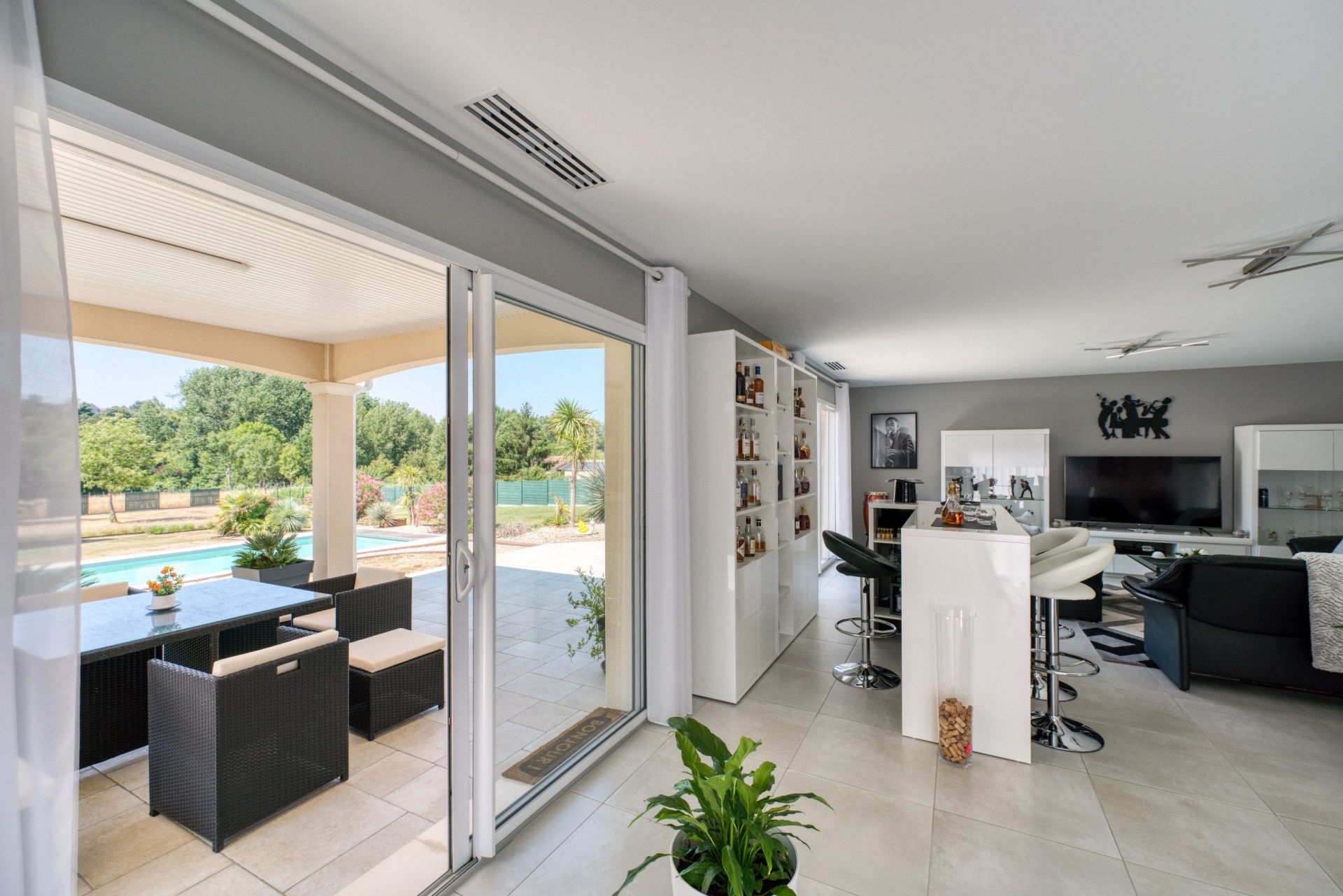 maison contemporaine 5 Pièces en vente sur ST BRICE (16100)