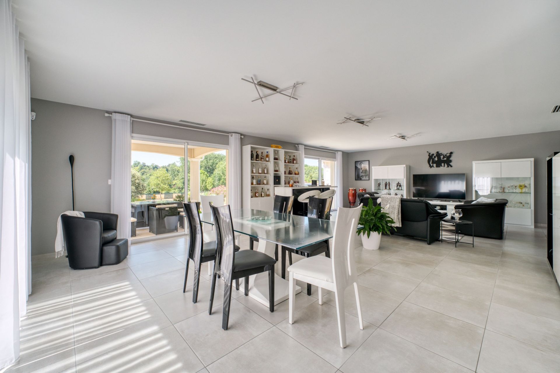 maison contemporaine 5 Pièces en vente sur ST BRICE (16100)