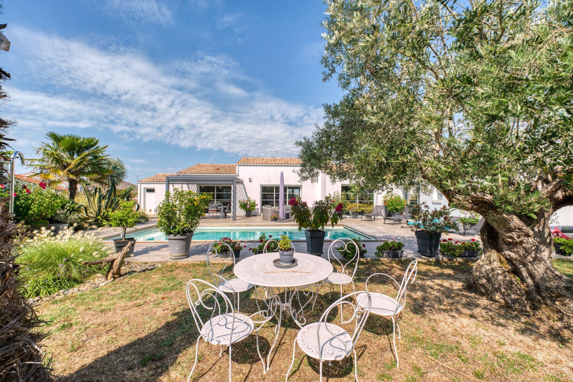 house 5 Rooms for sale on LE GRAND VILLAGE PLAGE (17370)