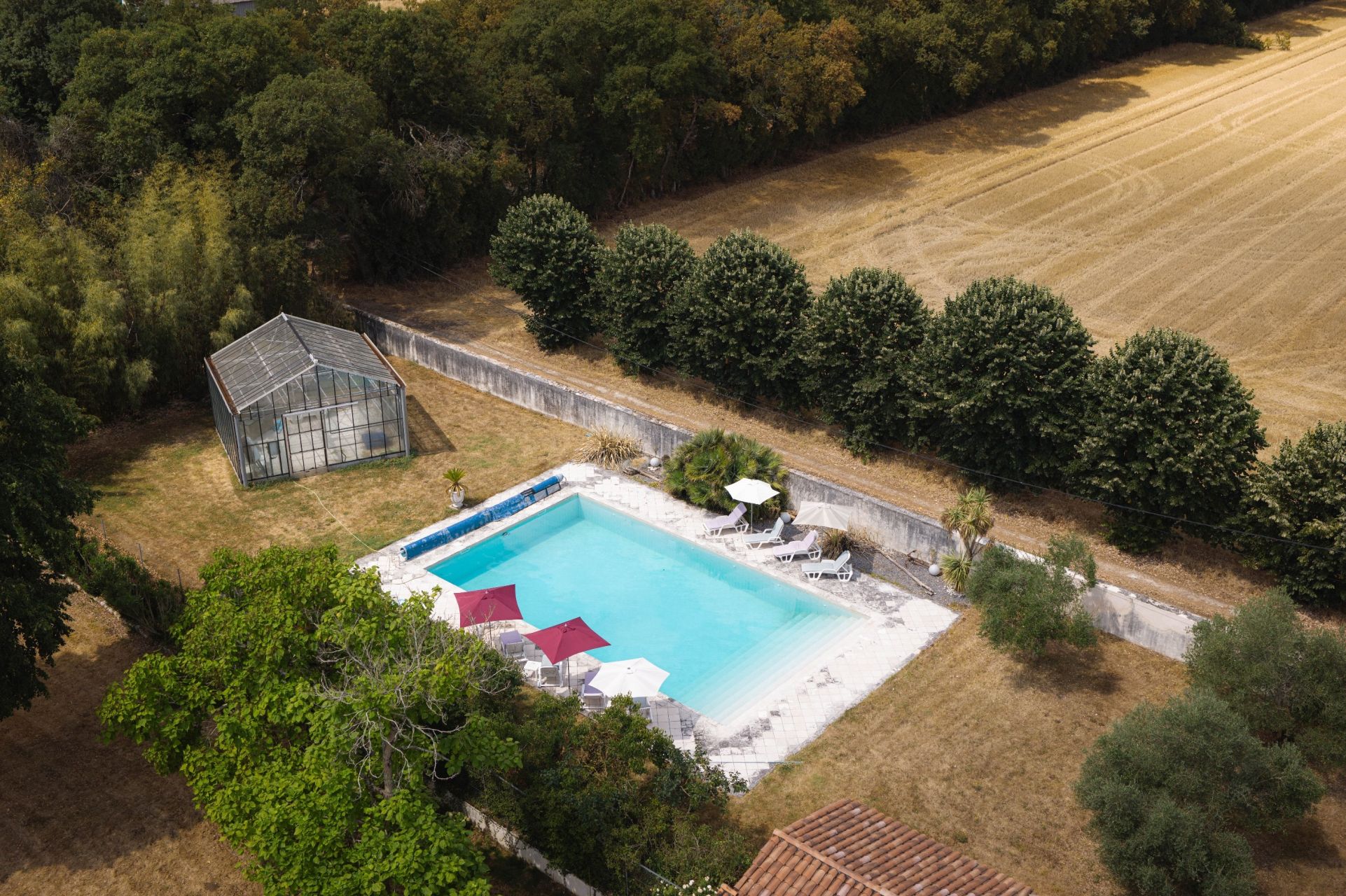 house 17 Rooms for sale on ST HIPPOLYTE (17430)