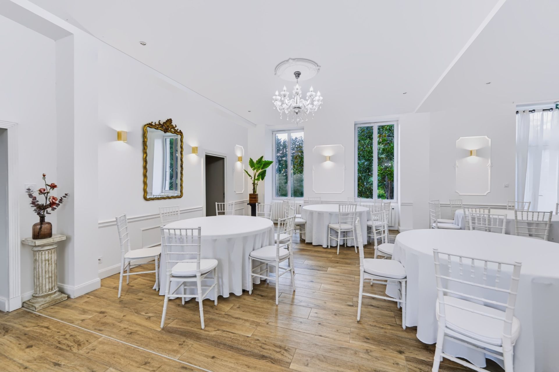 house 17 Rooms for sale on ST HIPPOLYTE (17430)