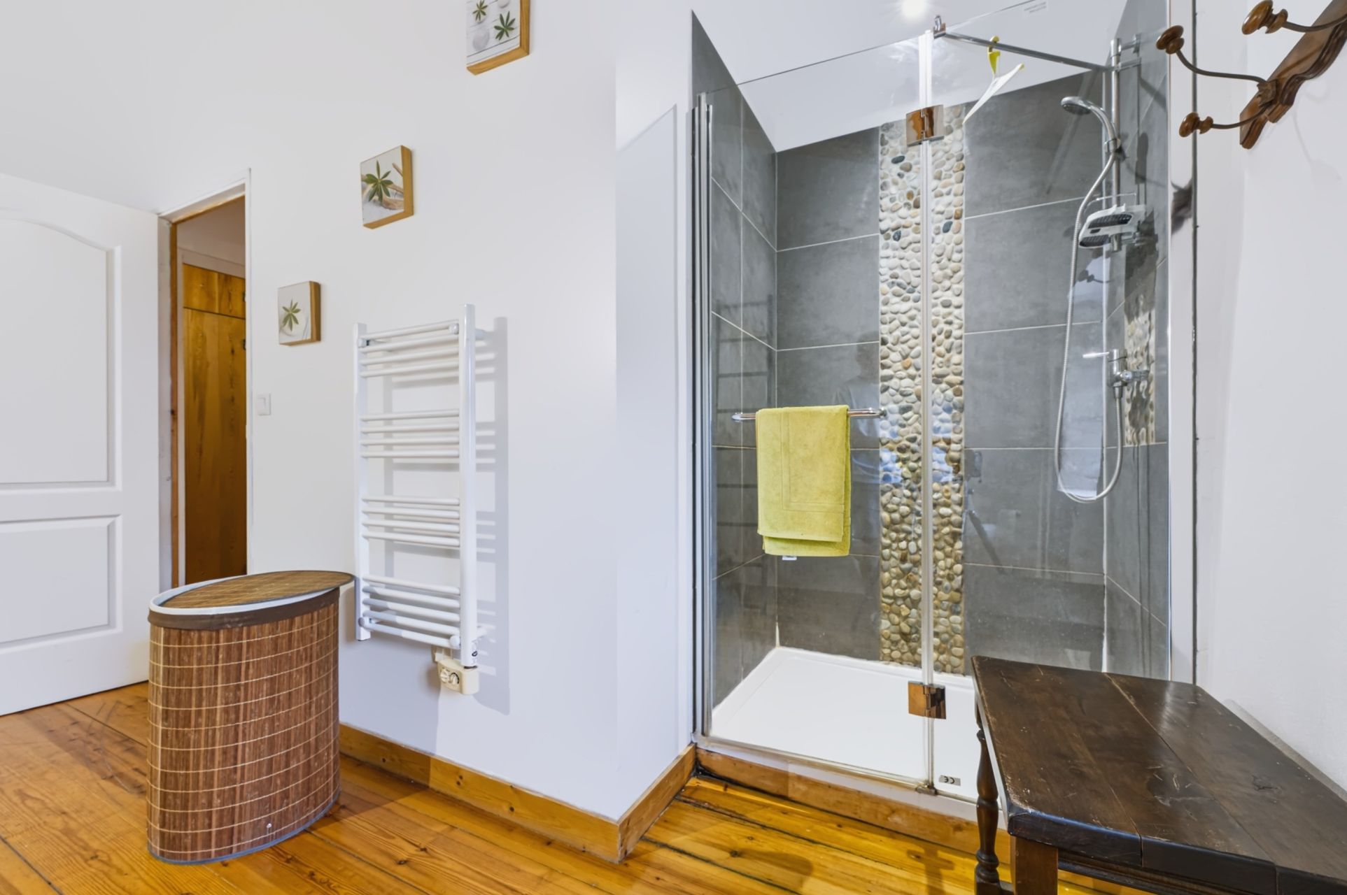 house 17 Rooms for sale on ST HIPPOLYTE (17430)