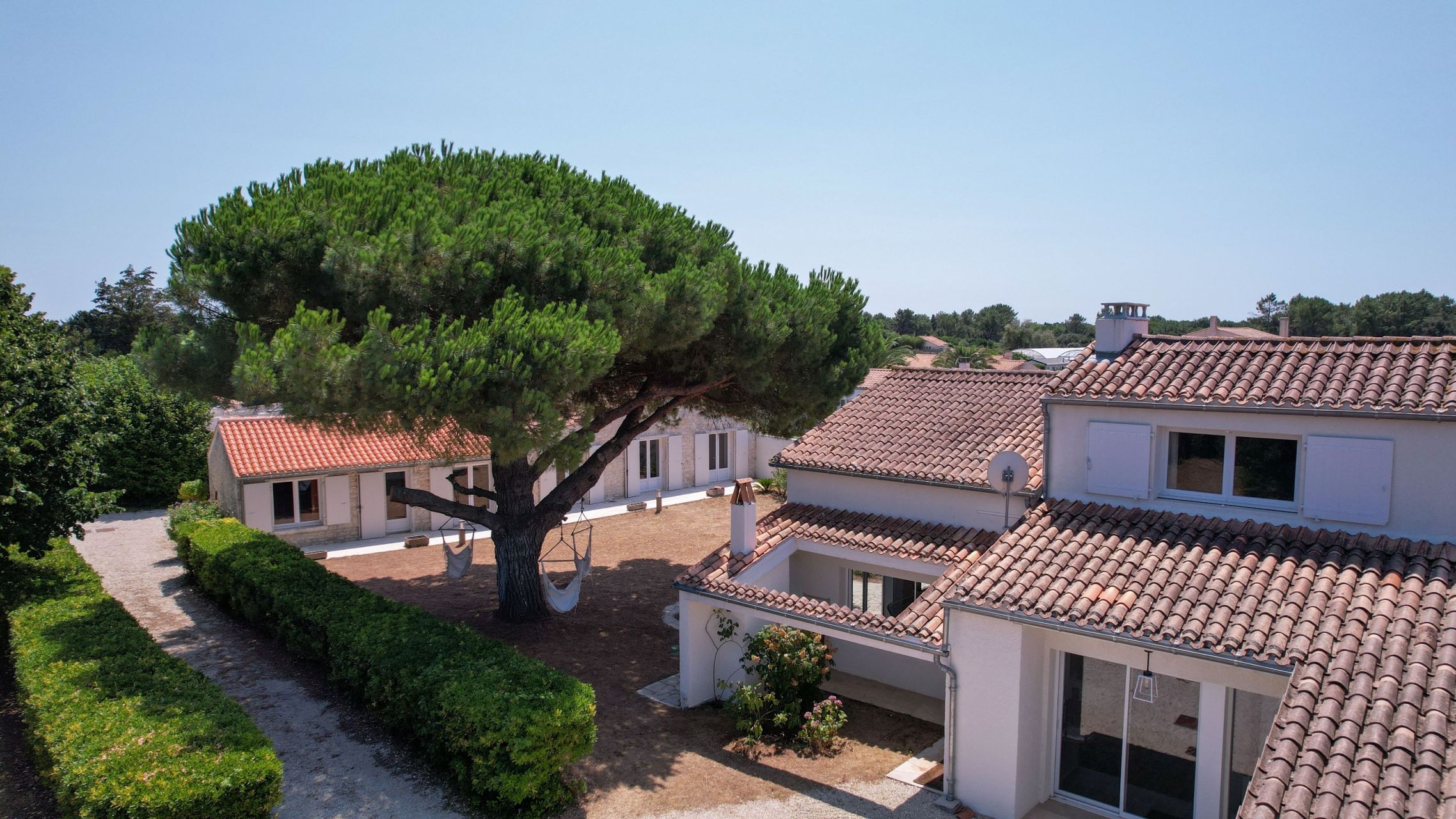 house 10 Rooms for sale on ST PIERRE D OLERON (17310)