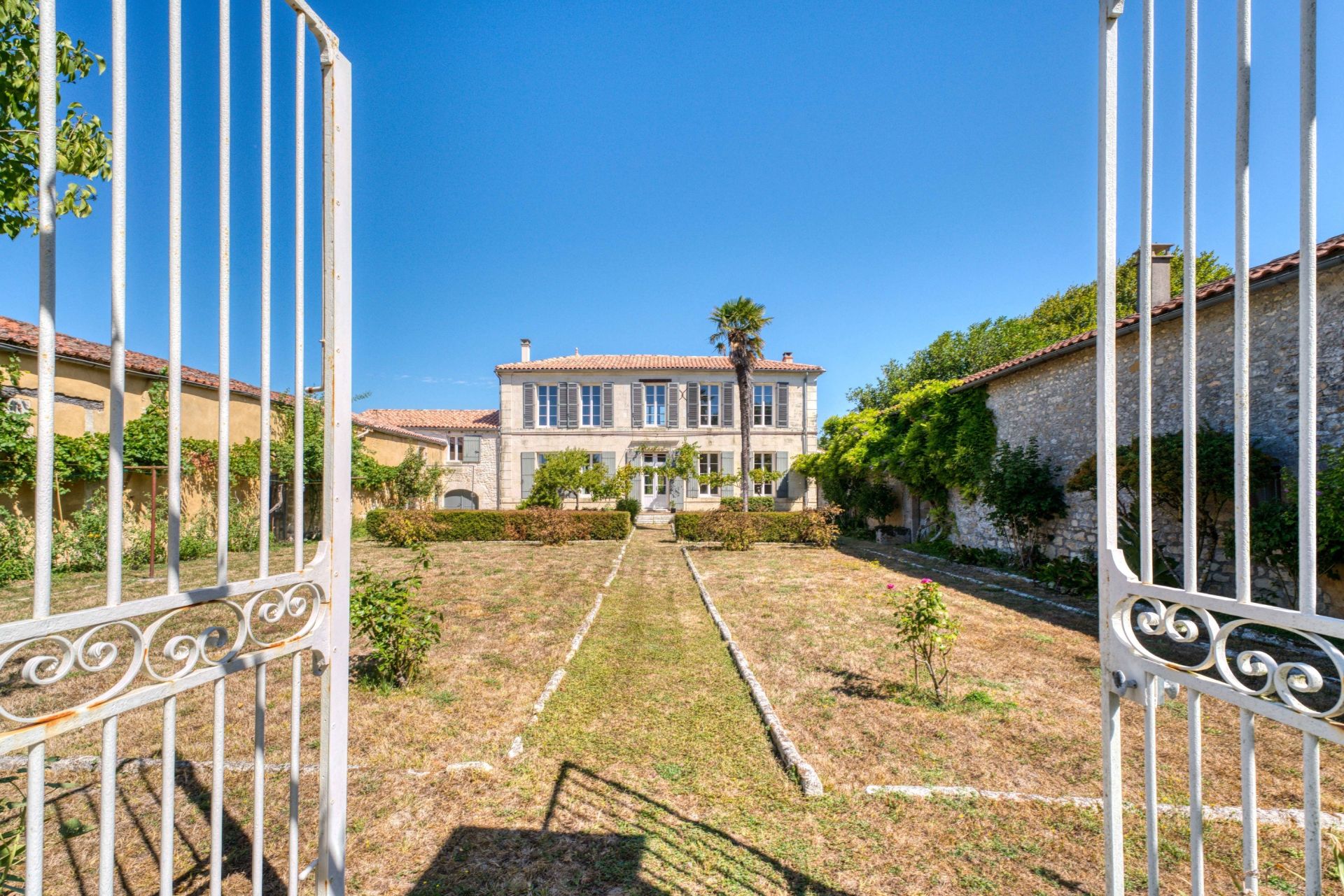 maison de maître 5 Pièces en vente sur CABARIOT (17430)