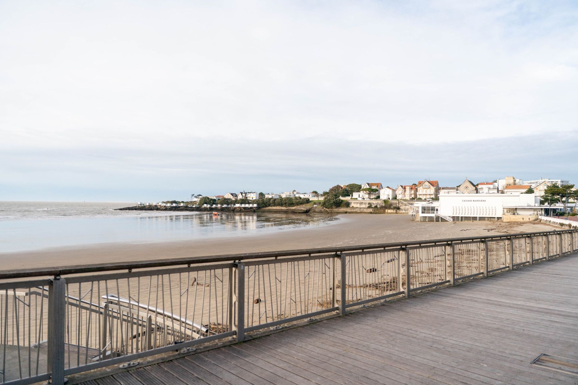 apartment 2 Rooms for sale on ROYAN (17200)