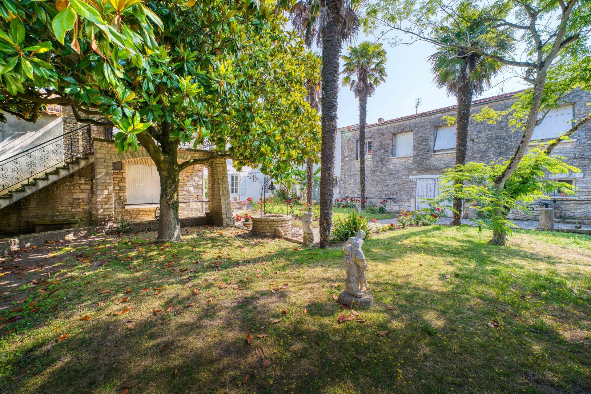 maison 18 Pièces en vente sur LE CHATEAU D OLERON (17480)