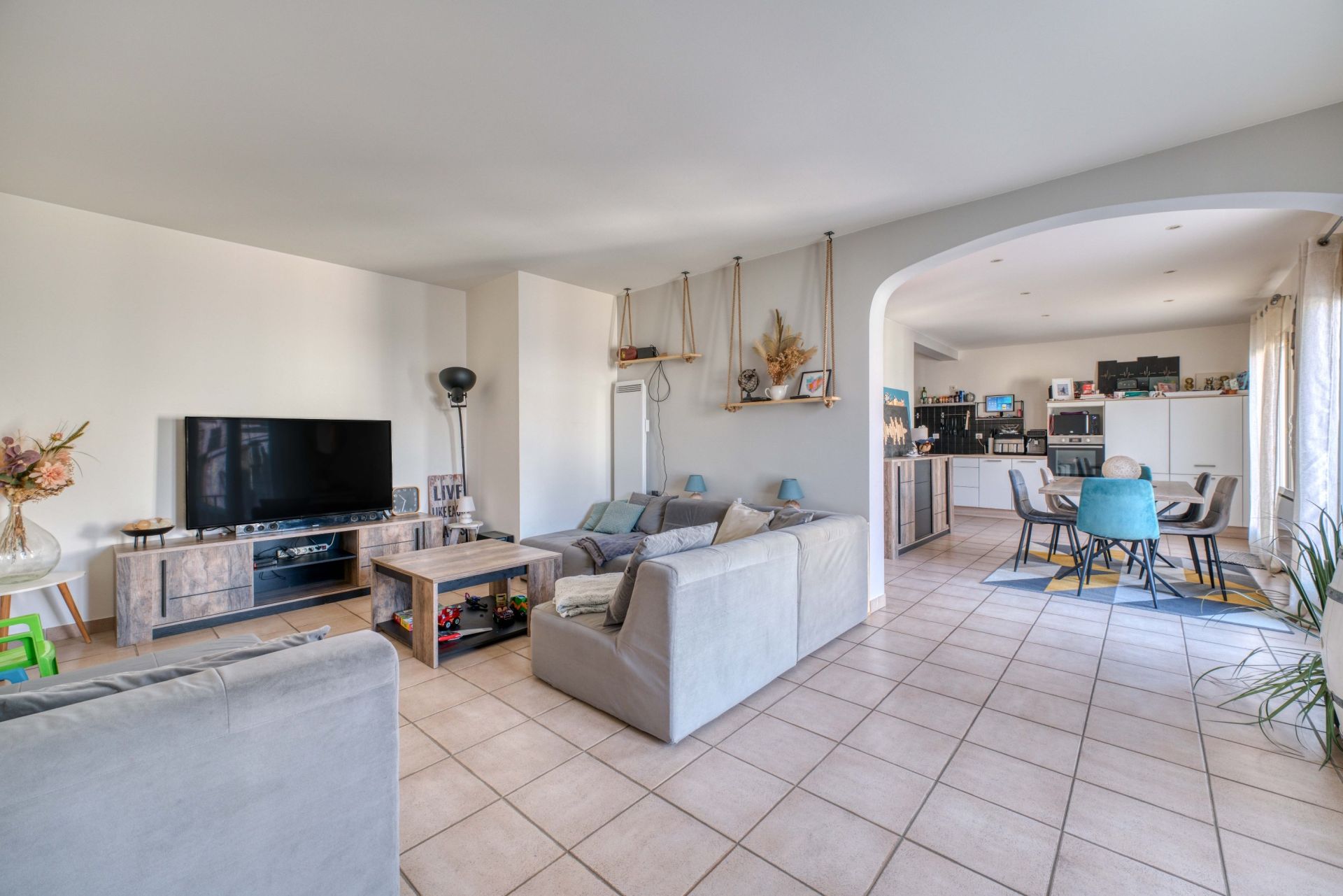 apartment 5 Rooms for sale on ROYAN (17200)