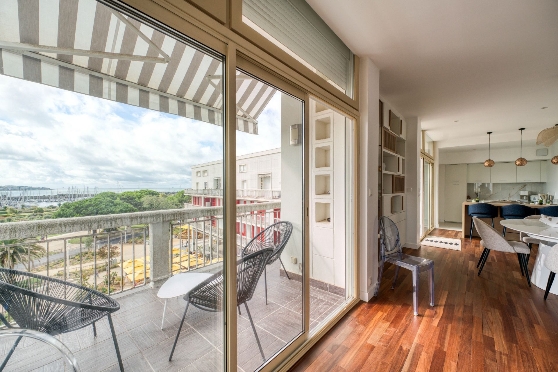 apartment 5 Rooms for sale on ROYAN (17200)
