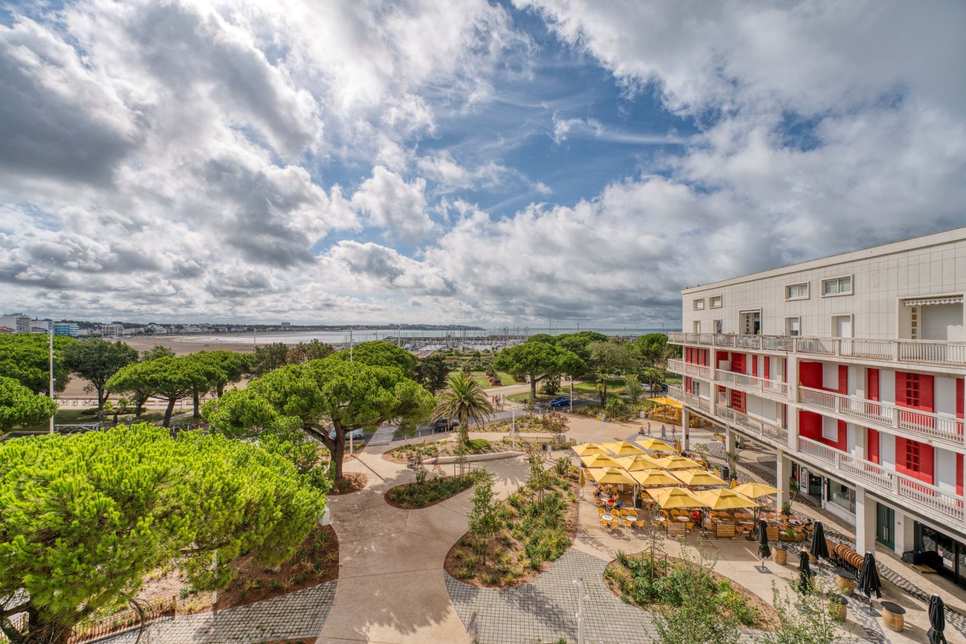 apartment 5 Rooms for sale on ROYAN (17200)