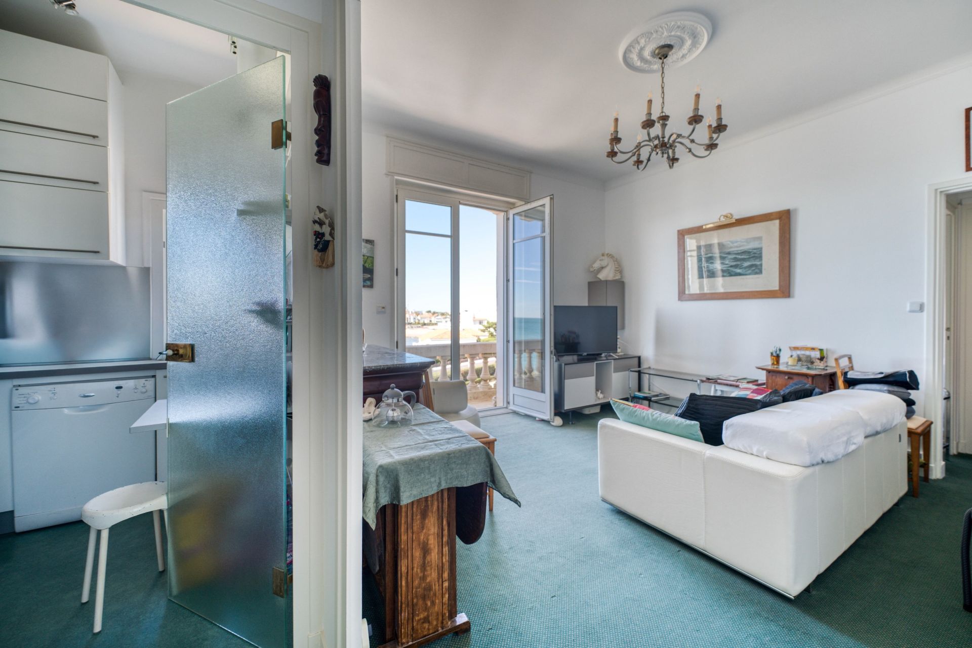 apartment 2 Rooms for sale on ROYAN (17200)