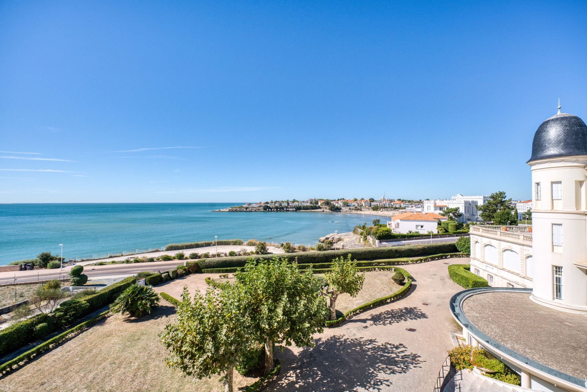 apartment 2 Rooms for sale on ROYAN (17200)