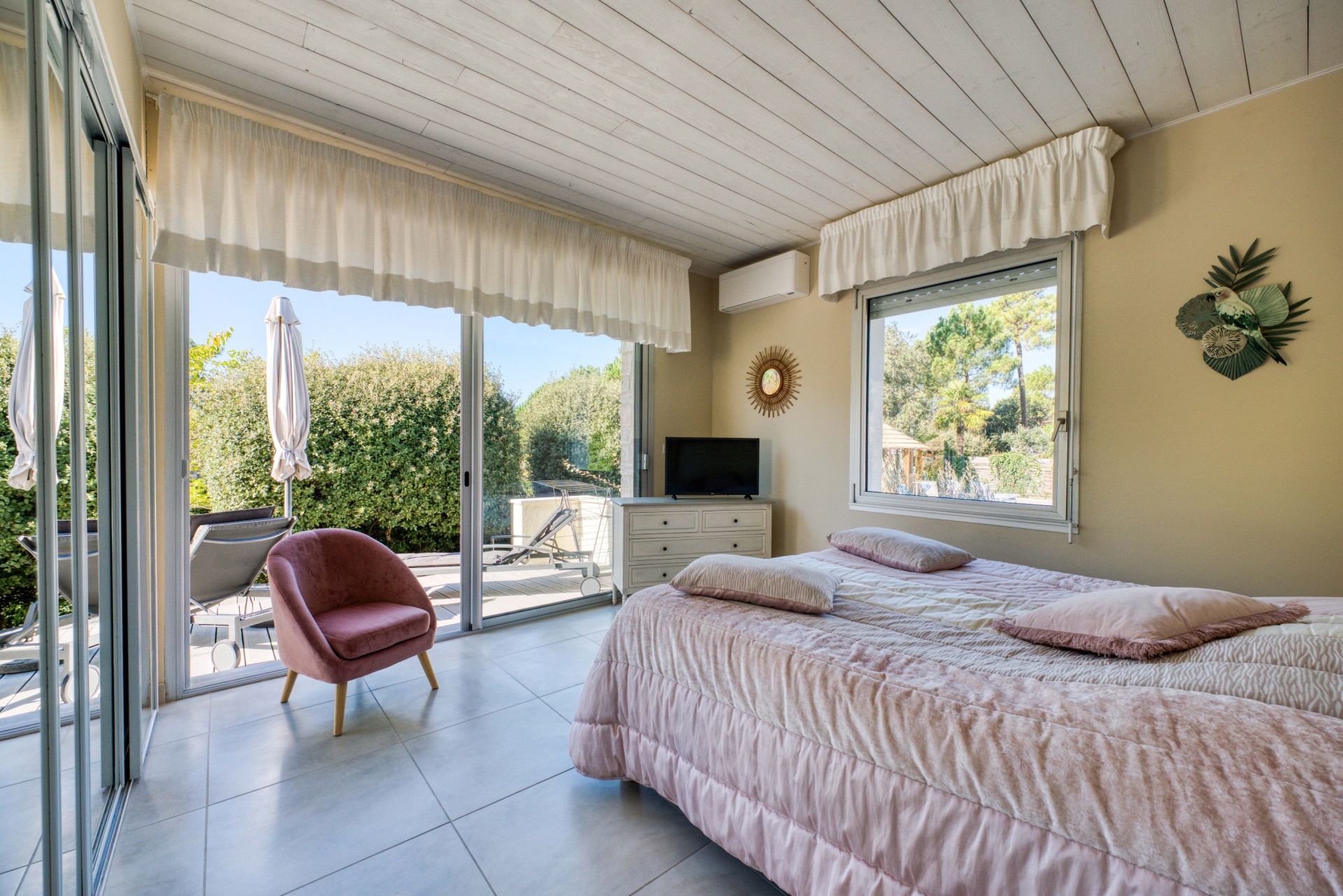 house 6 Rooms for sale on ST PALAIS SUR MER (17420)
