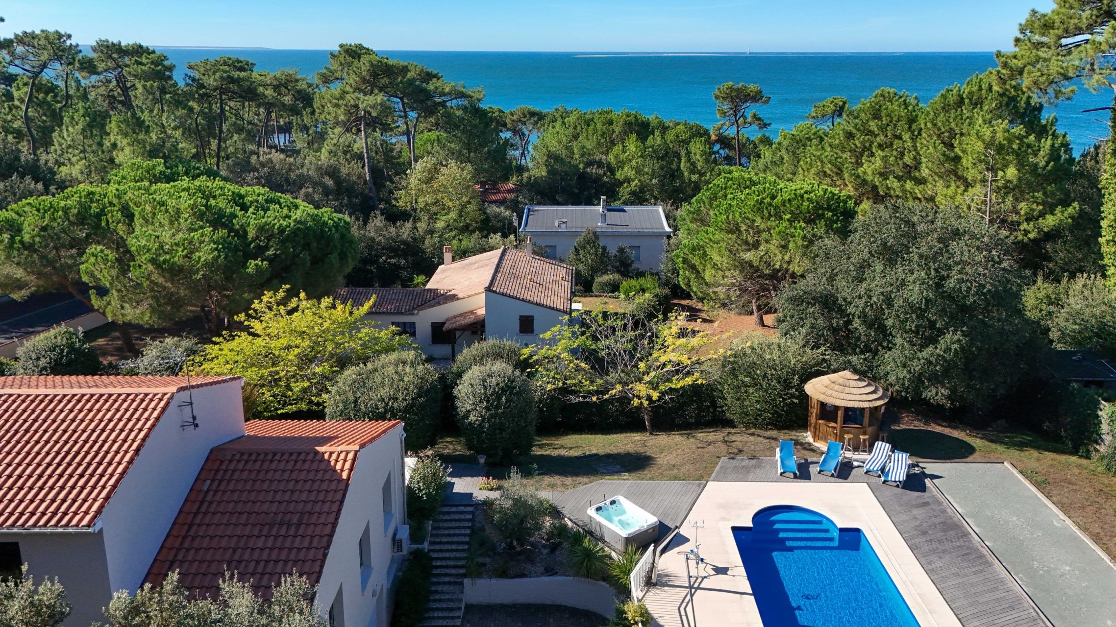 house 6 Rooms for sale on ST PALAIS SUR MER (17420)