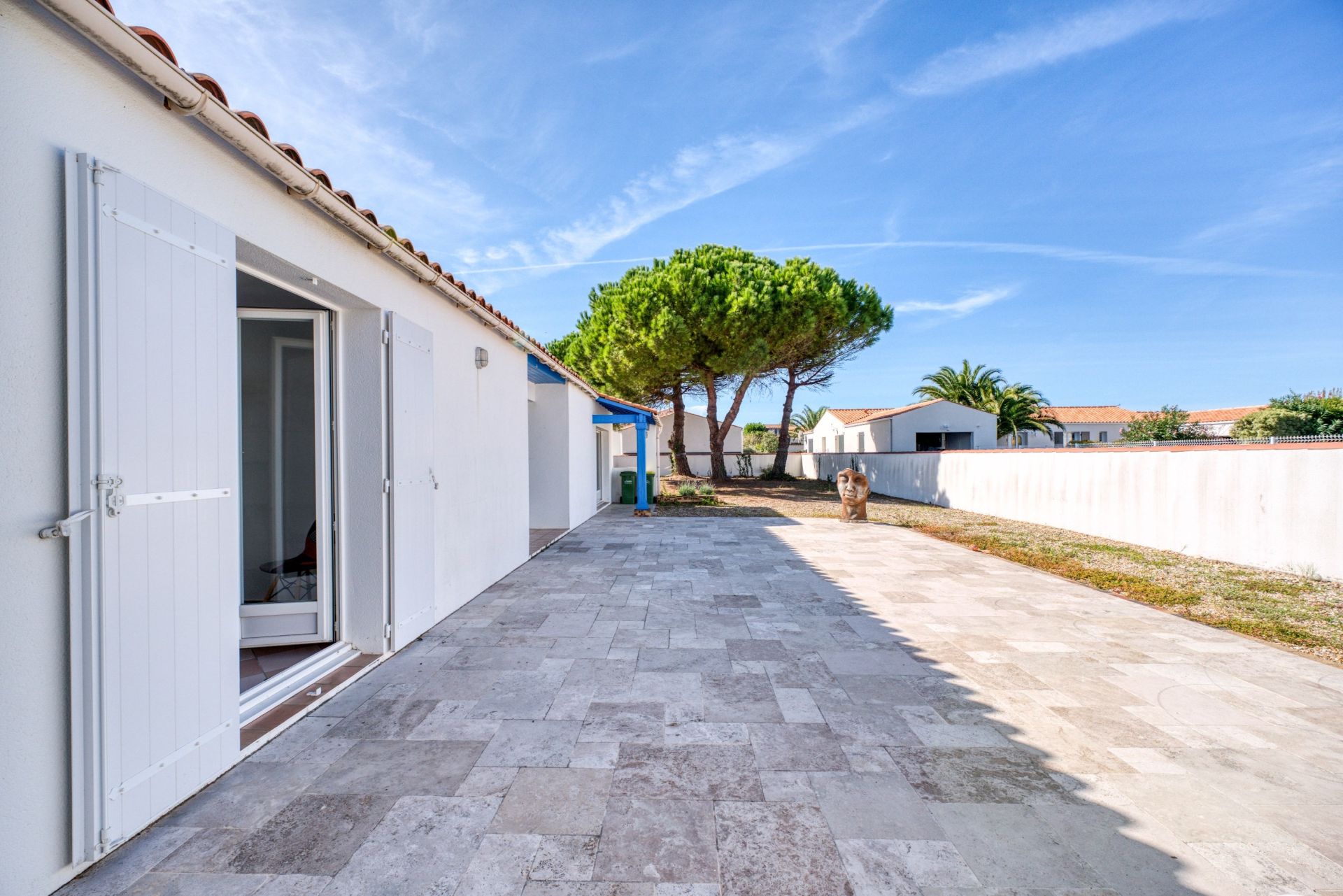 house 5 Rooms for sale on LA BREE LES BAINS (17840)