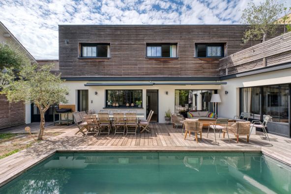 Vente Maison Saint-Palais-sur-Mer 8&nbsp;Pièces 180&nbsp;m²