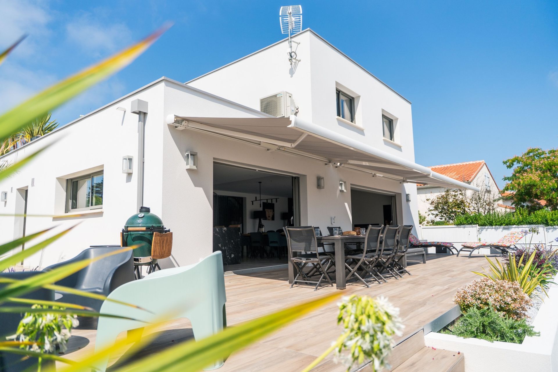 house 6 Rooms for sale on VAUX SUR MER (17640)
