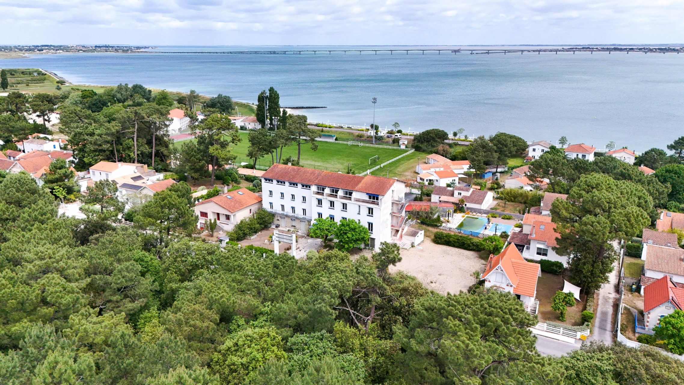 building for sale on ST TROJAN LES BAINS (17370)
