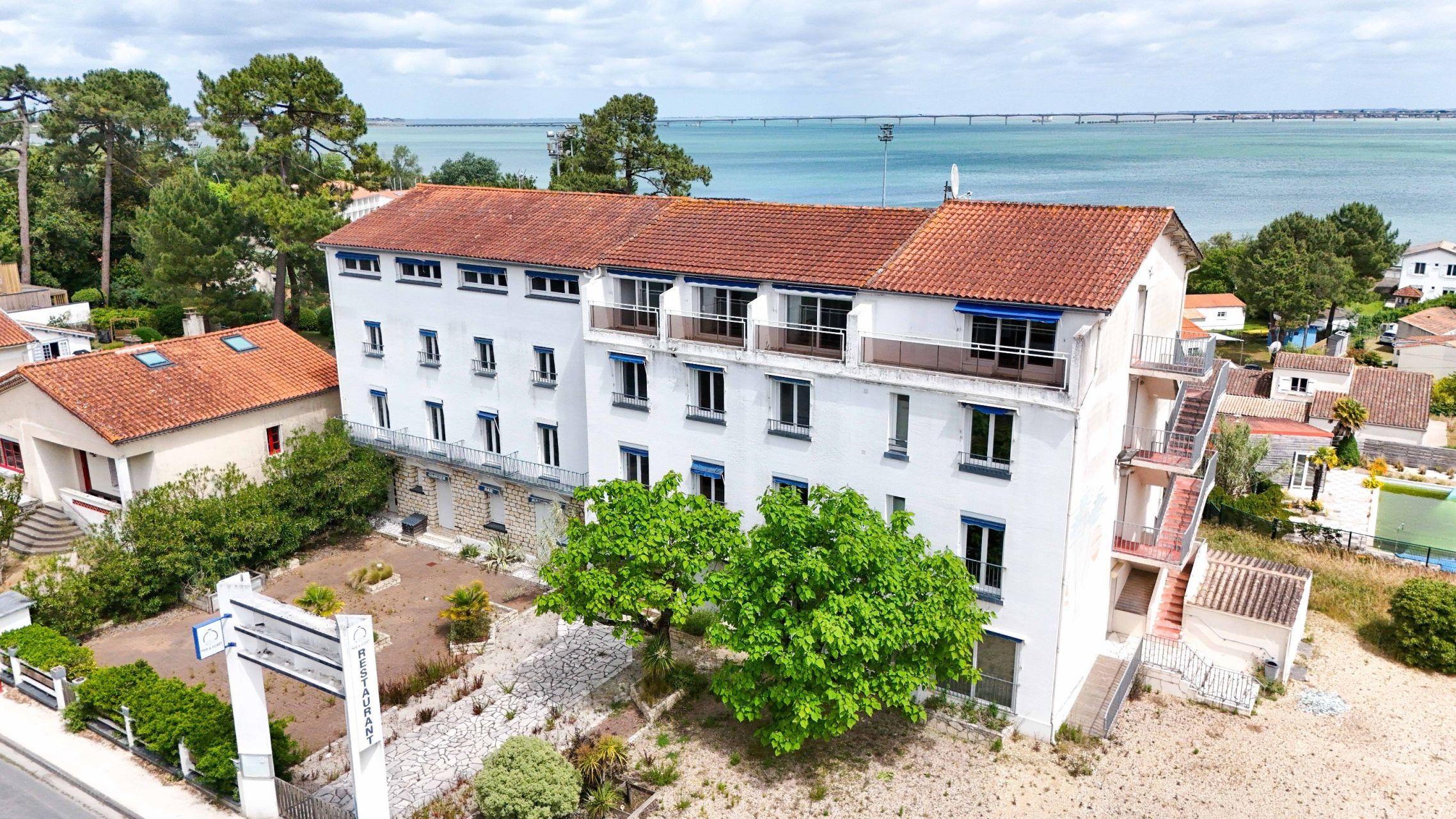 building for sale on ST TROJAN LES BAINS (17370)