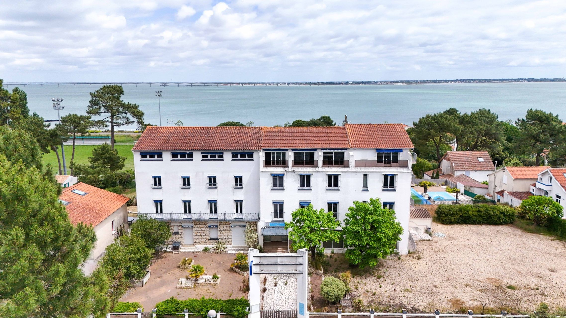 building for sale on ST TROJAN LES BAINS (17370)