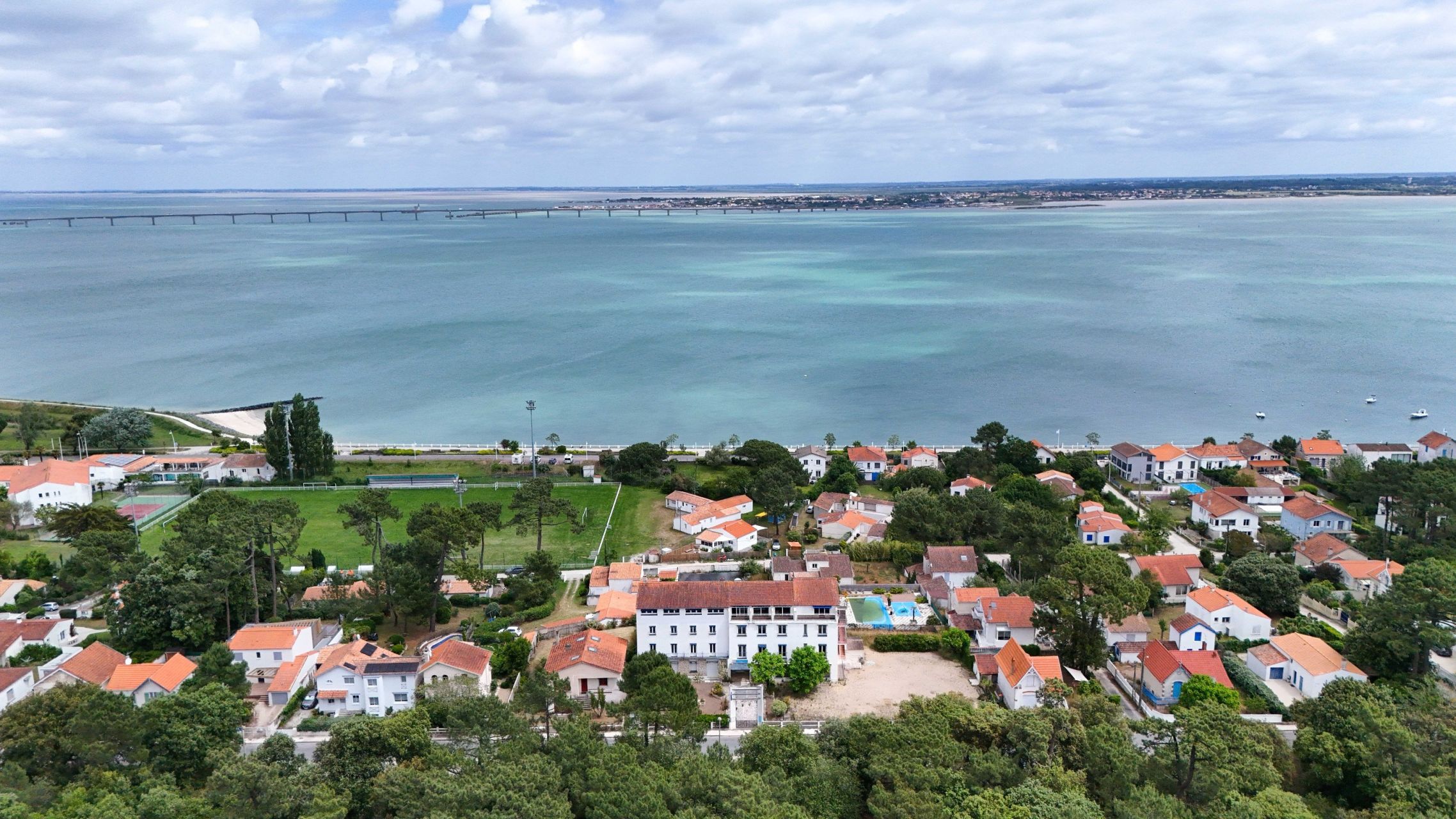 building for sale on ST TROJAN LES BAINS (17370)