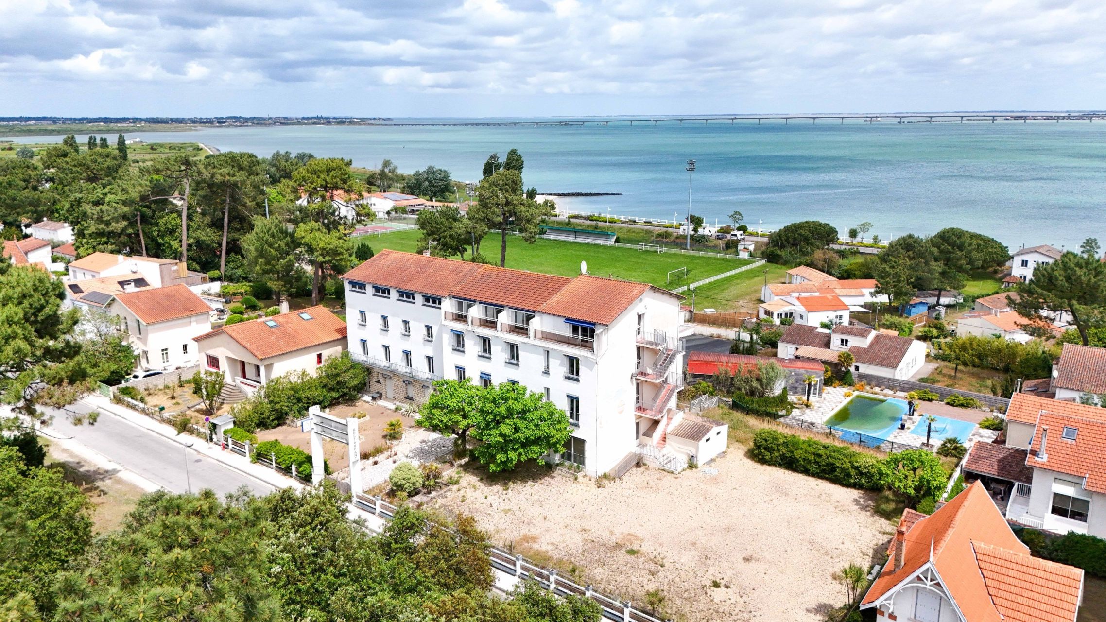 building for sale on ST TROJAN LES BAINS (17370)