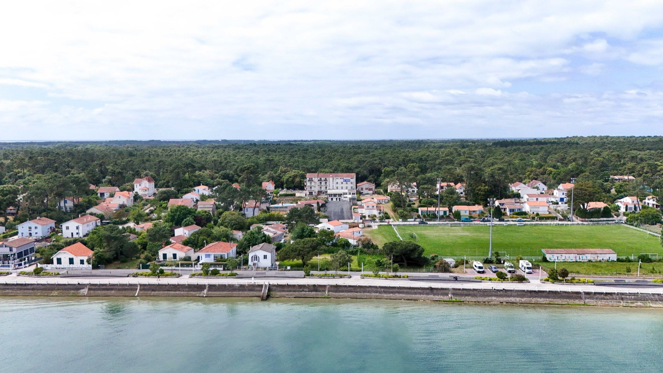 building for sale on ST TROJAN LES BAINS (17370)
