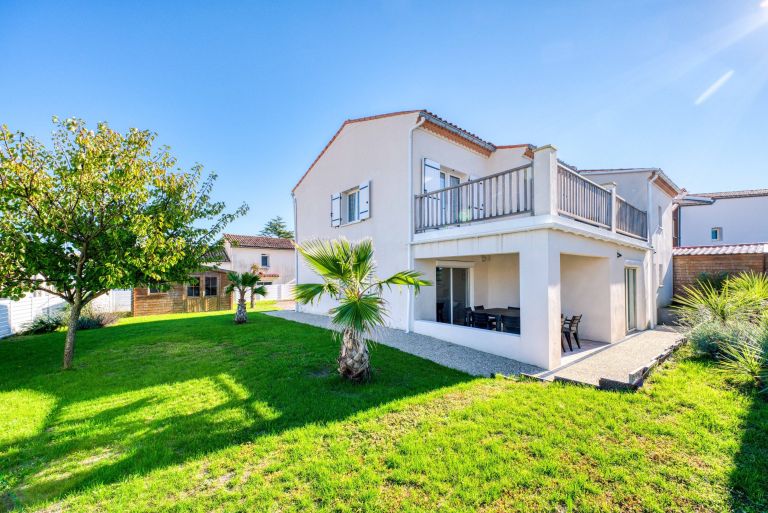 maison 6 Pièces en vente sur MESCHERS SUR GIRONDE (17132)